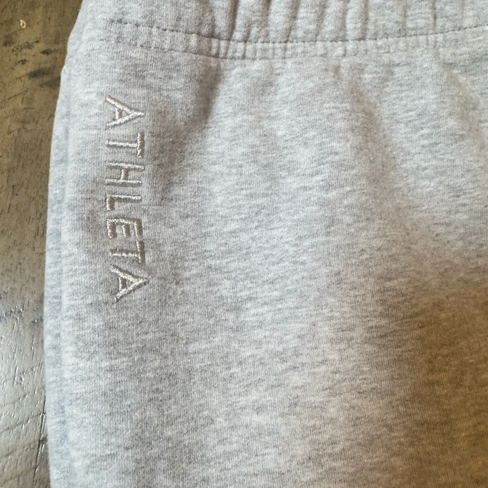 Athleta Men's Light Gray Joggers